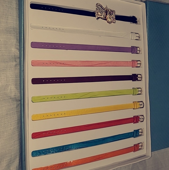 Watch with 10 straps. - Picture 2 of 4